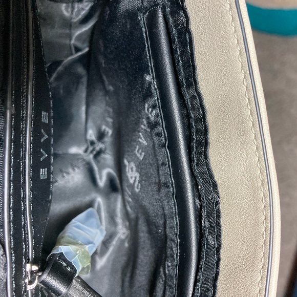 EVVE Milano Braque Crossbody Purse - Picture 8 of 11